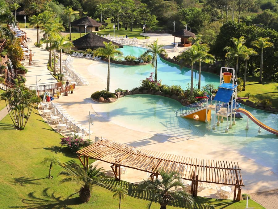 5 outdoor pools