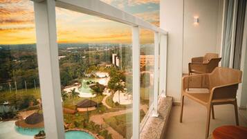 Habitación ejecutiva | 1 dormitorio, mobiliario individual, cortinas opacas y wifi gratis