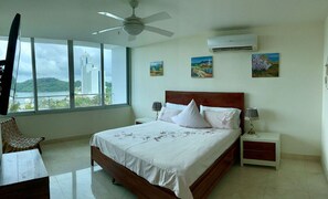 2 Schlafzimmer, Schreibtisch, Bügeleisen/Bügelbrett, Reisekinderbett