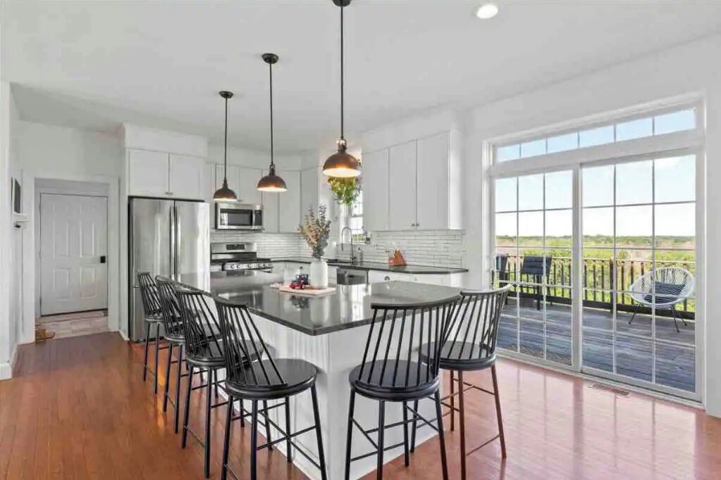 Frigorífic, microones, forn i placa de cuina 