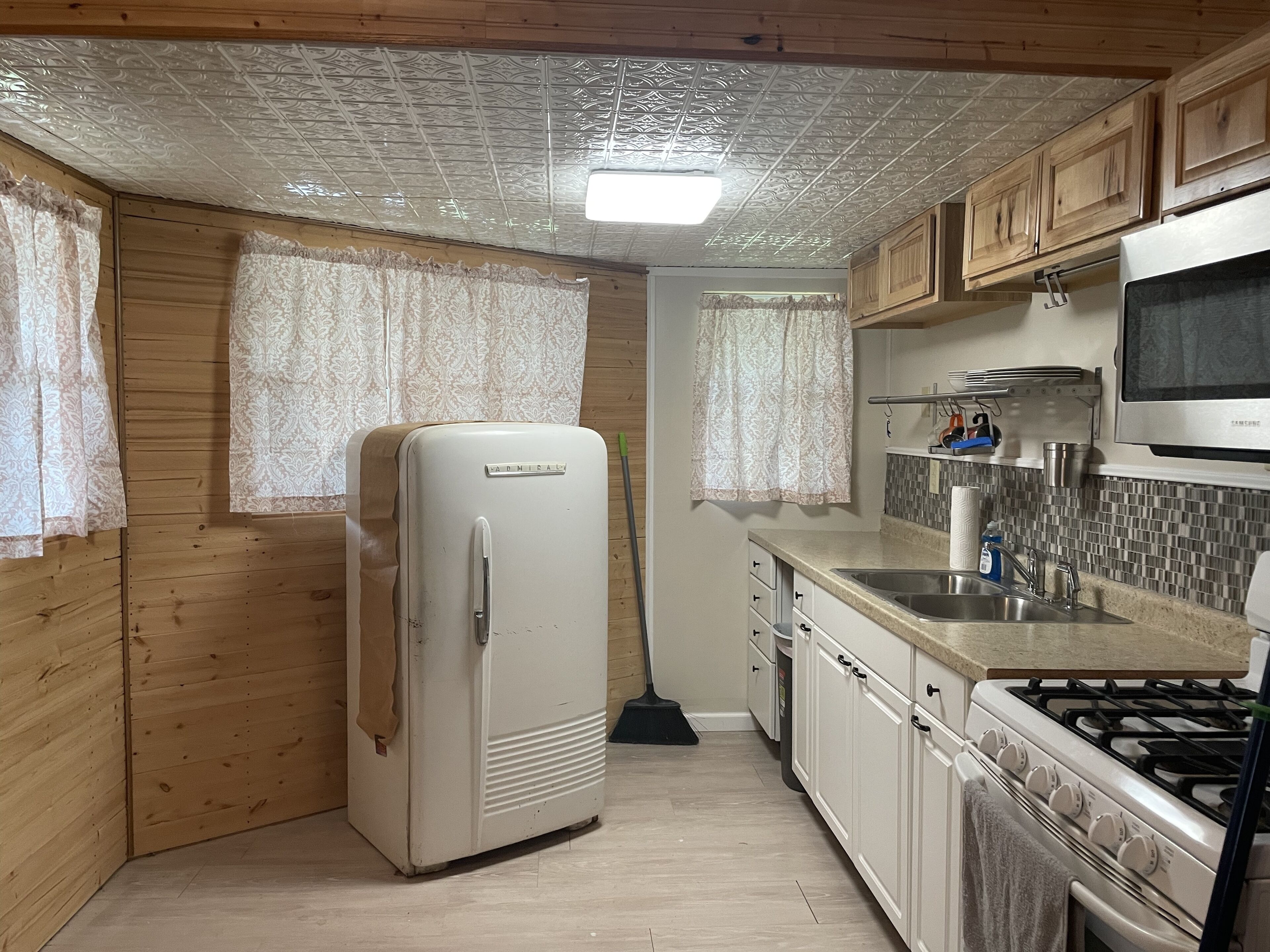 雪櫃、微波爐、爐具、咖啡機/沖茶器