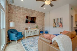 TV - Majestic Lofts #201- Printers Alley Area (Nashville)
