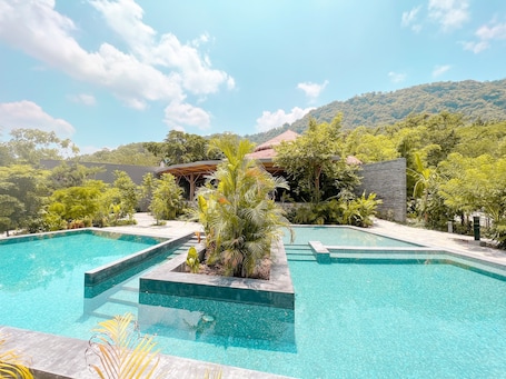 Outdoor pool. Gran Tamoanchan