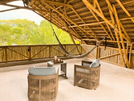 Deluxe Room | Premium bedding, down comforters, in-room safe, individually decorated