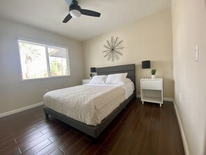3 chambres, fer et planche à repasser, Wi-Fi gratuit, draps fournis