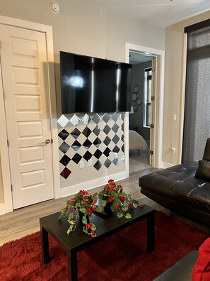 Smart TV - Buckhead 1 bedroom condo (Atlanta)
