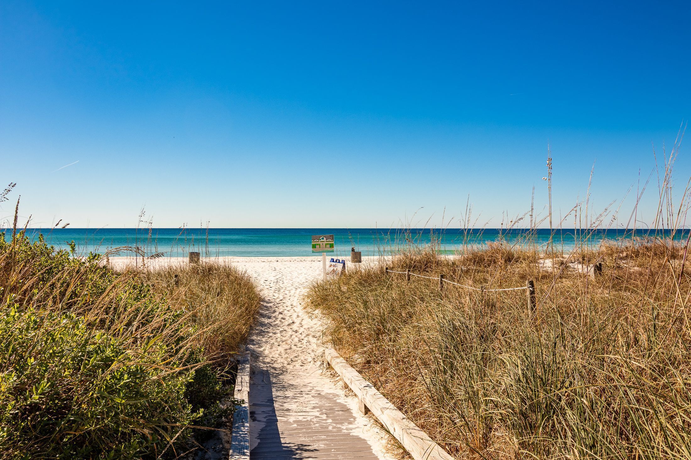 Destination Sunset Private House - 2 Bed, 1.5 Bath: Dog Friendly - Sleeps 6 Max