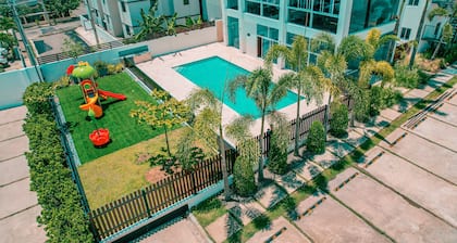 3 BEDROOM APARTMENT WITH POOL AND GYM