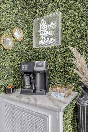 Imagen sin descripción, 4 de 18, botón