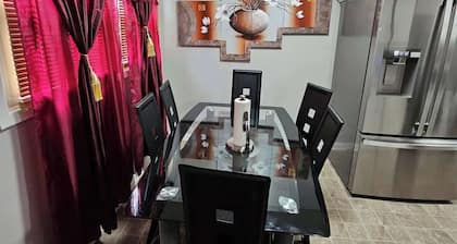 3BR | King beds |85” TV | 3min wake forest & DT