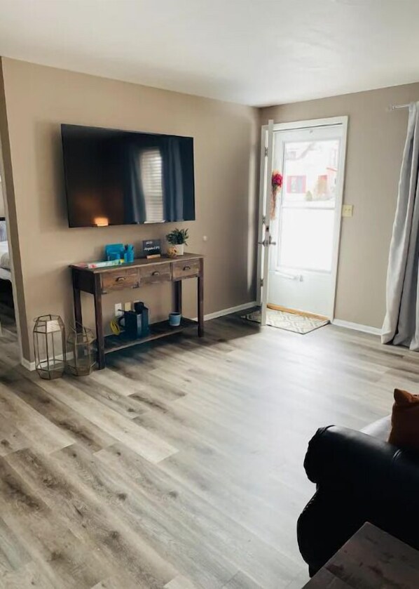 2 dormitorios, tabla de planchar con plancha, wifi gratis y ropa de cama