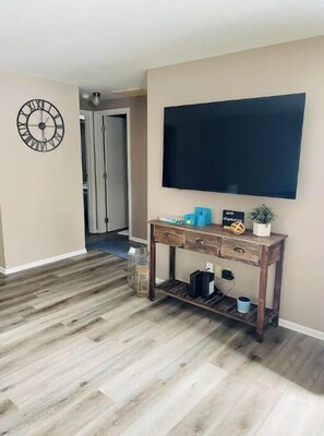 Interior - #70 Heart of Downtown Bellbrook💜💛 (Bellbrook)