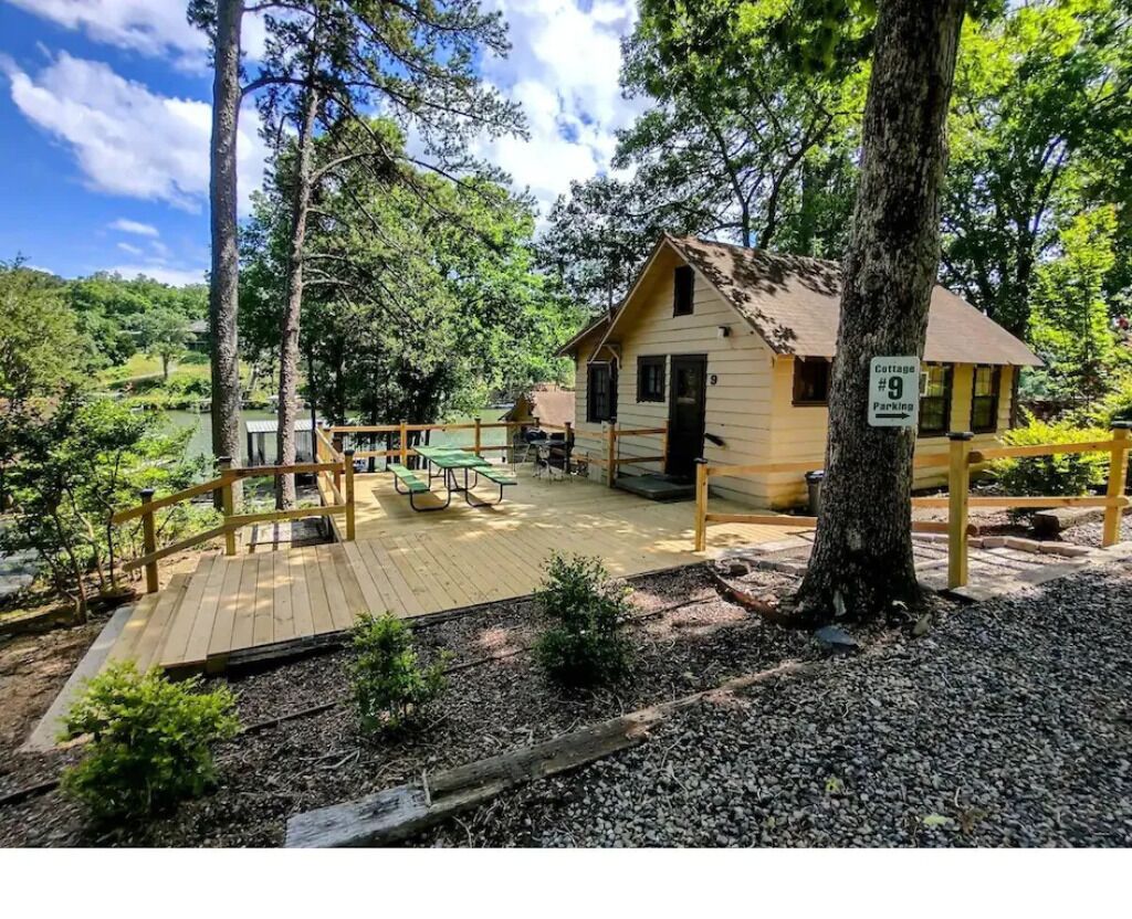 Cottage # 9 - Lakeview One Bedroom Pet Friendly