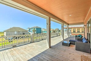 Terrace/patio - Ocean-View Deck, Walk to Shore: Crystal Beach Gem! (Crystal Beach)