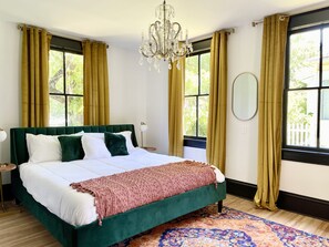 5 habitaciones, tabla de planchar con plancha y wifi gratis