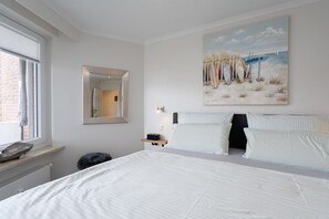 1 bedroom, in-room safe, WiFi, bed sheets - Pepe - Modern 2-room apartment with balcony, parking space, WLAN. Pets (Sylt)