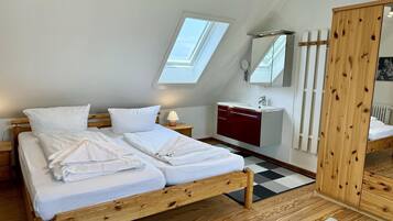 4 dormitorios, tabla de planchar con plancha, wifi