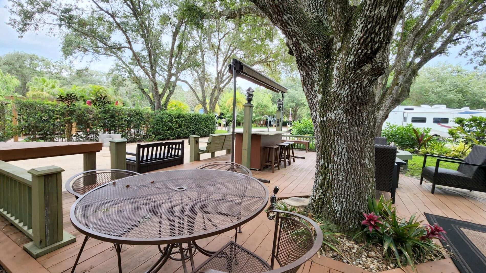 Outdoor dining