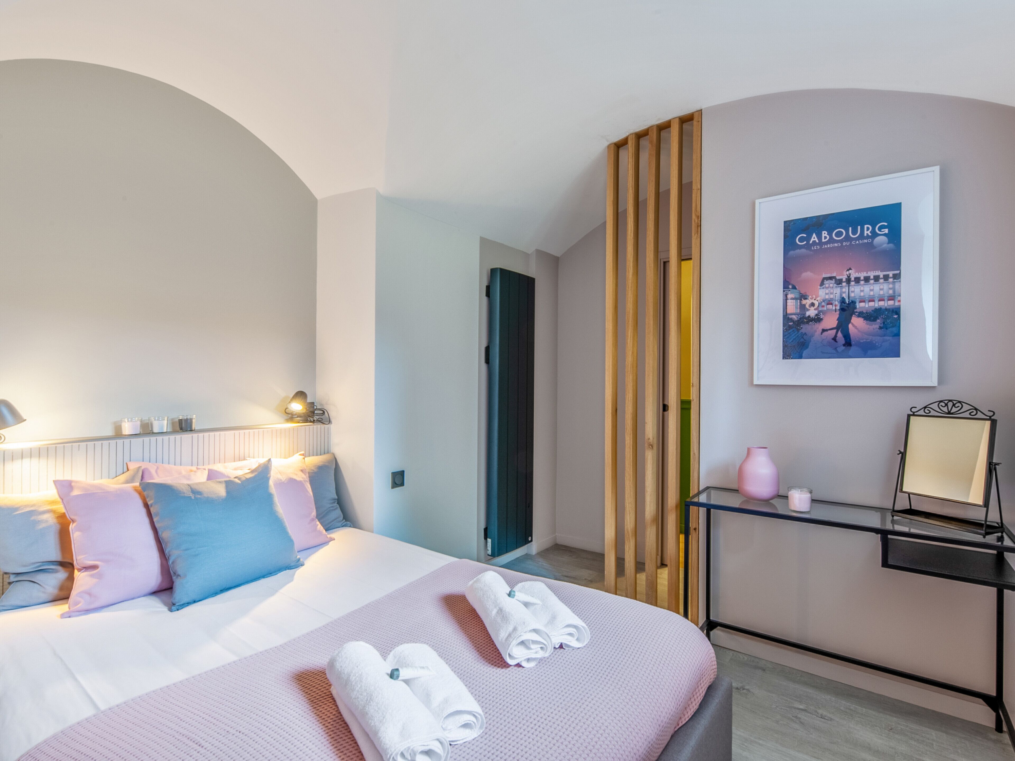 2 多间卧室、熨斗/熨衣板、WiFi、床单