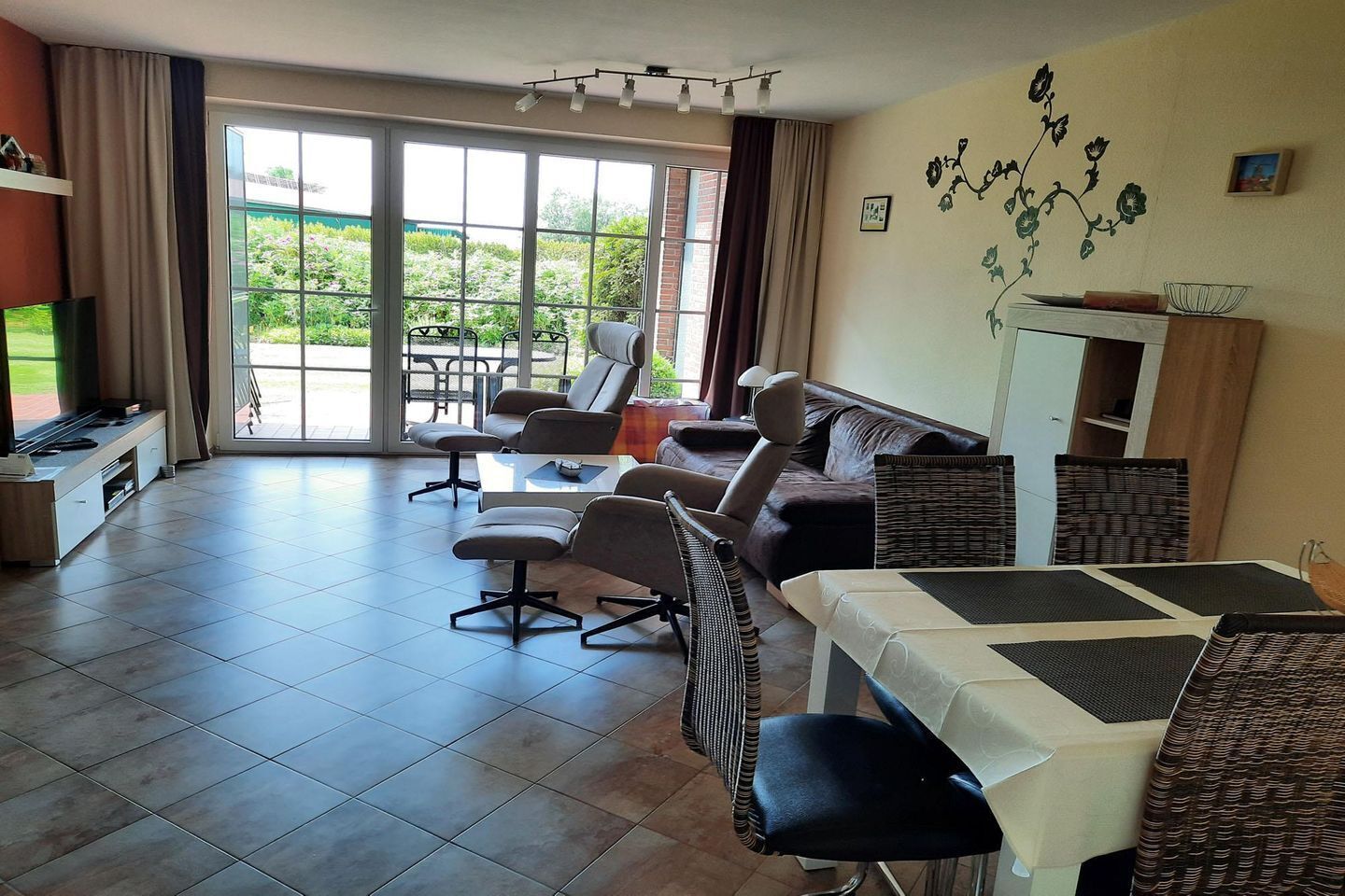 Téléviseur, lecteur de DVD