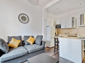 TV - Appartement Oscarmony - Welkeys (Nice)