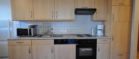 Mikrowelle, Ofen, Geschirrspüler