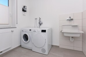 Unclassified image, 3 of 32, button