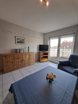 Unclassified image, 4 of 20, button