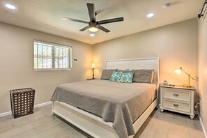 3 bedrooms, desk, laptop workspace, iron/ironing board - Tucson Getaway w/ Private Pool & Gas Grill! (Tucson)