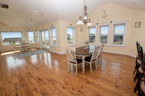 Dining - Semi-Oceanfront, Pool, Theater, Elevator, Stunning Ocean Views (Rodanthe)