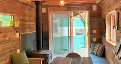 Ohana Cabin | 1 Bed, 1 Bath