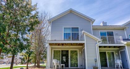 Fish Creek Condo-Next to Shopping and restaurants