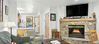 Central Fish Creek - Hilltop Hideaway Condo