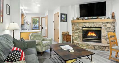 Central Fish Creek - Hilltop Hideaway Condo
