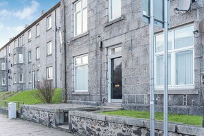 Exterior detail - 1 Bed Flat - Sleeps 2 - Parking - Wifi (Aberdeen)