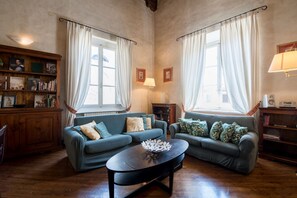 Living area - Luxury Apartment Santa Croce | Palazzo Salviati (Firenze)