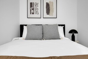 1 sovrum, strykjÀrn/strykbrÀda, wi-fi och sÀngklÀder
