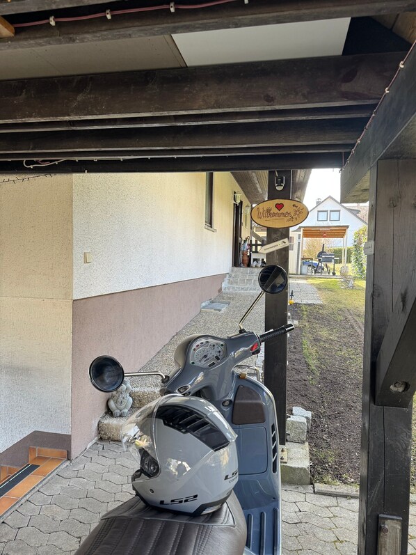 Property grounds - Schwarzwaldglück St. Blasien: Apartment with Shared Garden & Wi-Fi in the Black Forest (Sankt Blasien)