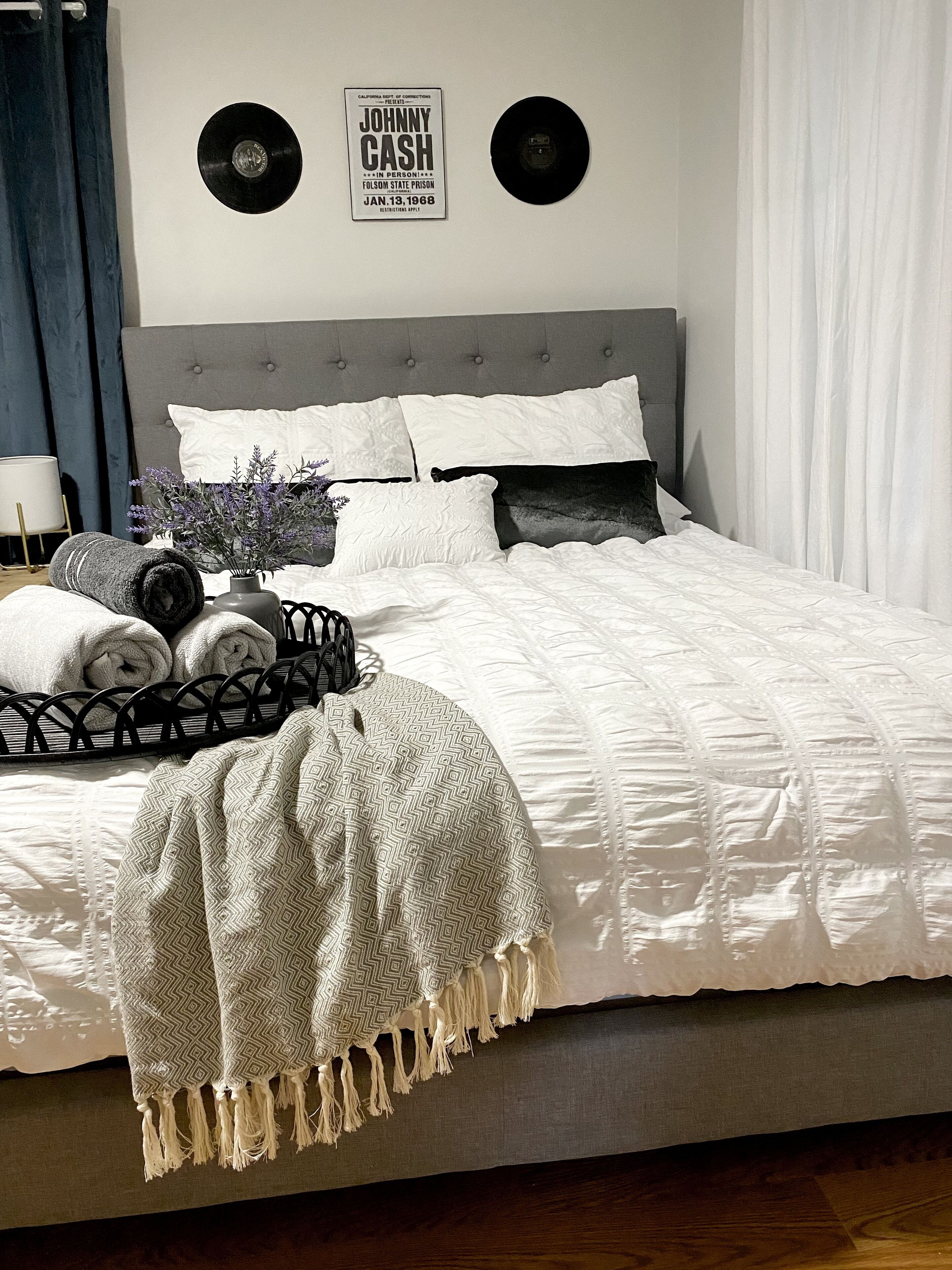 2 bedrooms, iron/ironing board, free WiFi, bed sheets