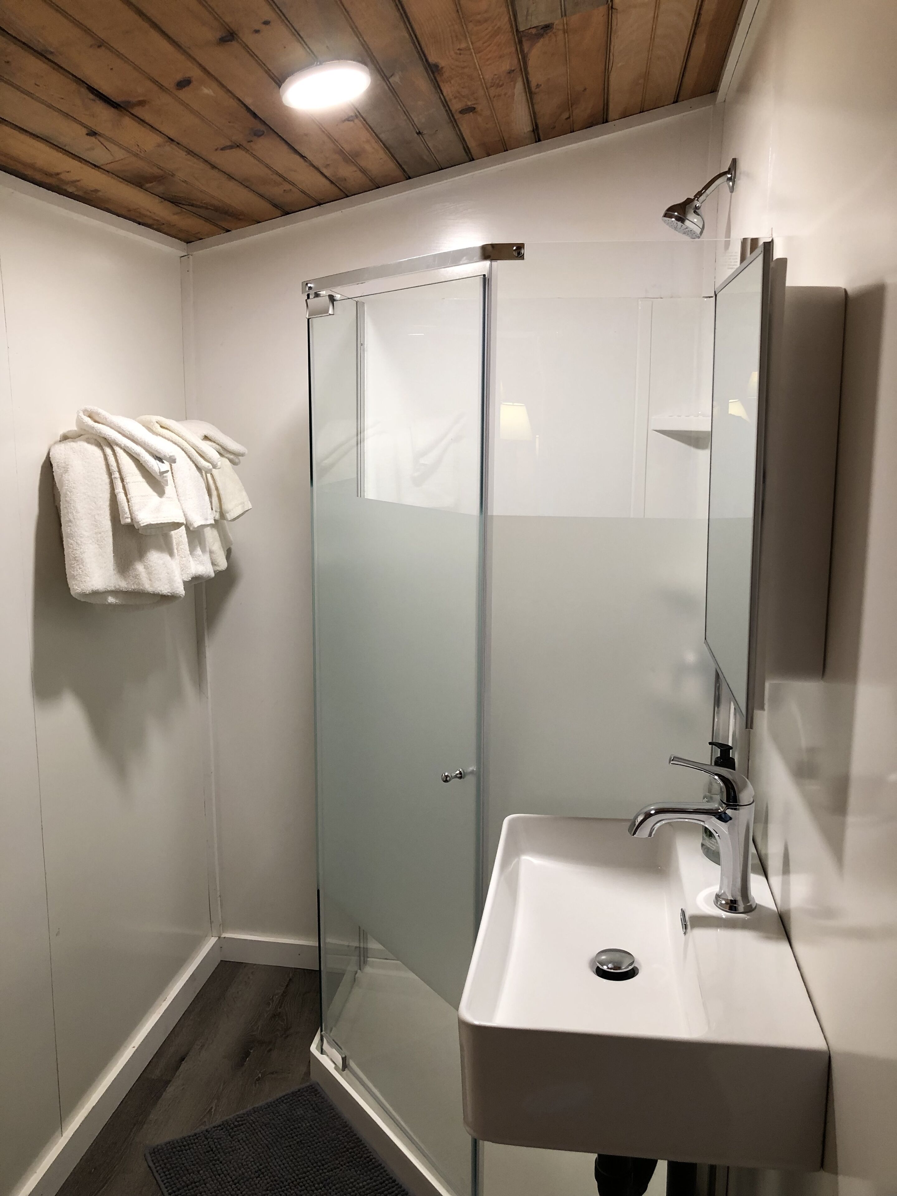 Bruser, håndklæder, Sæbe, Toiletpapir