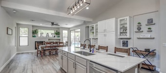 Sunny Chandler Escape | Lounge by the Pool, Soak in the Hot Tub, Dogs Welcome