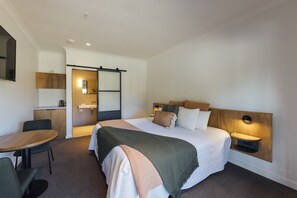 Standard Room | Free WiFi, bed sheets - Eleven (Daylesford)