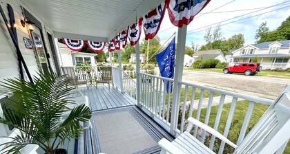 ENTIRE UNIT: Charming Century Home in Harbour town