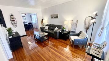 Smart TV, fireplace, video games, books