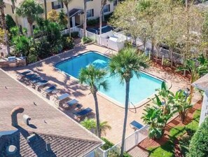 Outdoor pool - 5 Min>Beach Remodeled 2 bed 2 Bath Condo With Pool and Grill and King bed! (Largo)