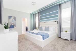 8 bedrooms, desk, iron/ironing board, WiFi