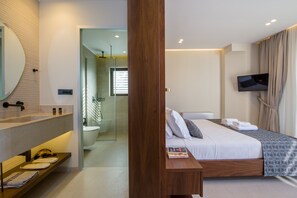 5 habitaciones, tabla de planchar con plancha y cuna de viaje 