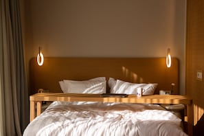 Ropa de cama hipoalergénica, colchones con acolchado adicional, minibar