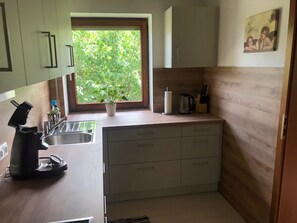 Kühlschrank, Ofen, Herdplatte, Geschirrspüler