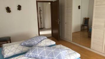 2 Schlafzimmer, Bettwäsche